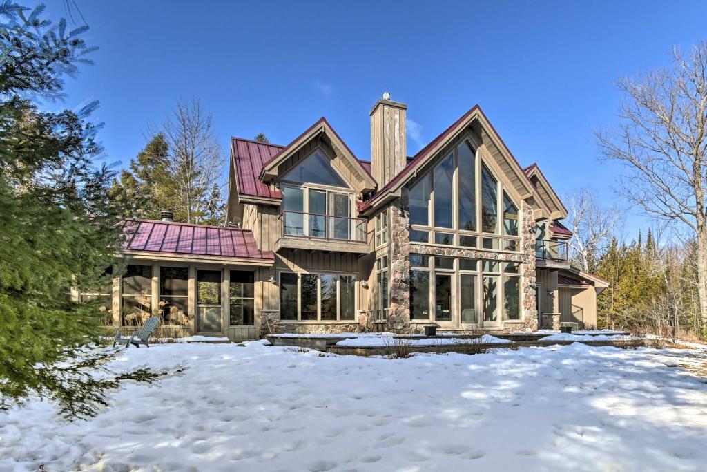 Stunning Sister Bay Home 4 Miles to Lake and Beach! - main image