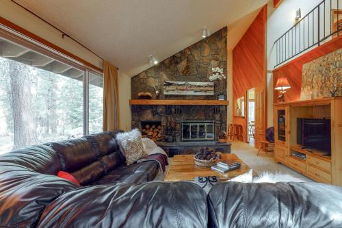 Black Butte Ranch: South Meadow Home Eighty-Four - main image