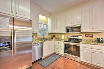 Lake Keowee Escape with Dock Deck and Lake Access! - image 10