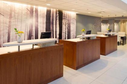 DoubleTree by Hilton Hotel and Conference Center Chicago North Shore - image 19