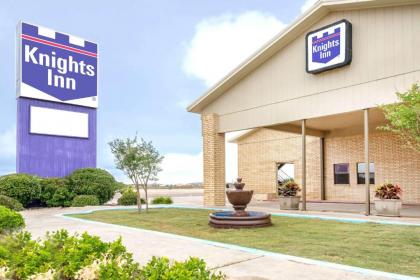 Knights Inn - Slaton - image 12
