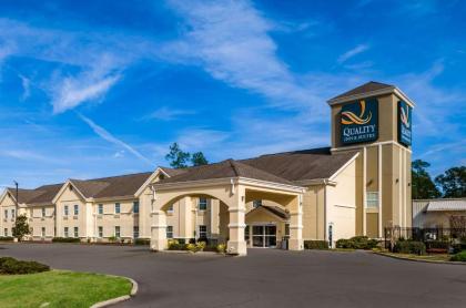 Quality Inn  Suites Louisiana