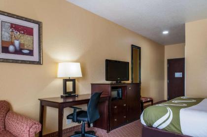 Quality Inn & Suites - image 15