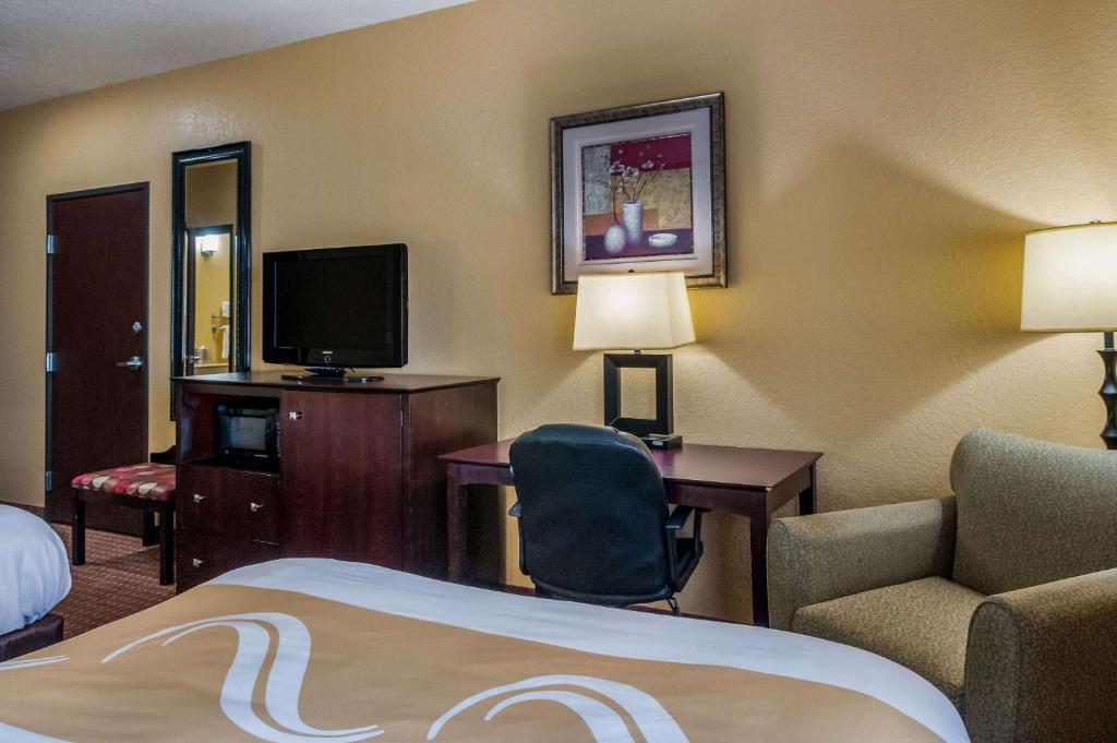 Quality Inn & Suites - image 3