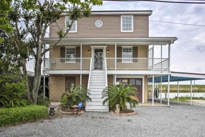 Waterfront Home with Boat Launch 30 Mi to NOLA