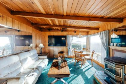 The Beach House - image 10