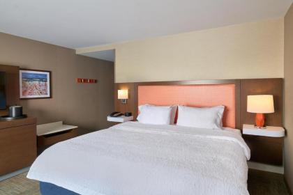 Hampton Inn & Suites Providence / Smithfield - image 4