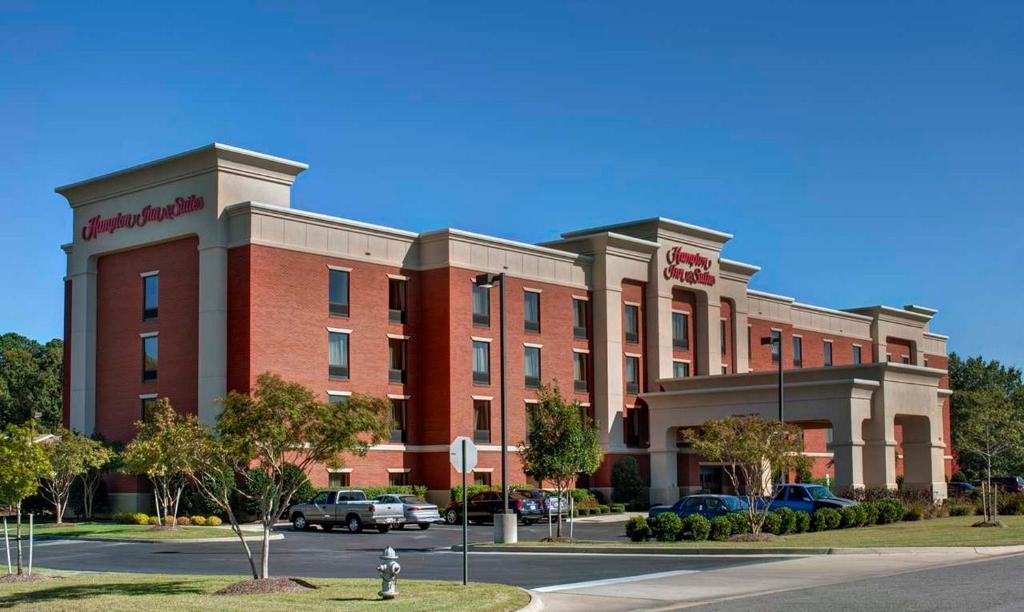 Hampton Inn & Suites Smithfield - main image