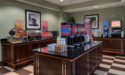 Hampton Inn & Suites Smithfield - image 13