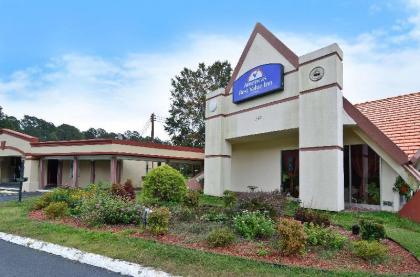 Americas Best Value Inn Smithfield - image 2