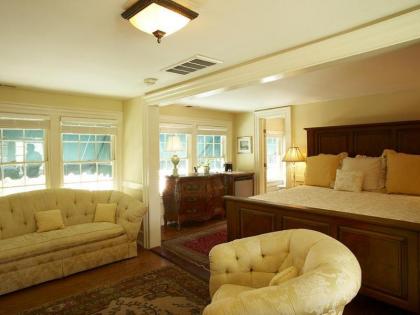 Smithfield Inn - image 7