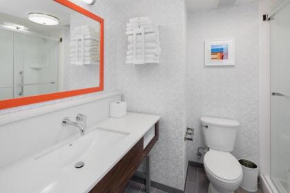 Hampton Inn Smithfield Selma NC - image 9