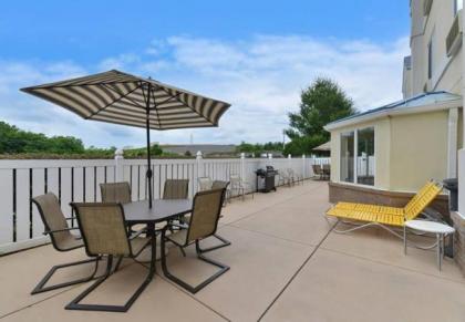 Fairfield Inn and Suites by Marriott Nashville Smyrna - image 7