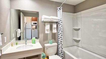 Uptown Suites Extended Stay Nashville/Smyrna - image 8