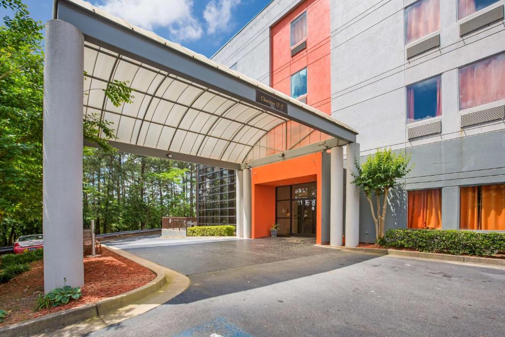 Budgetel Inns & Suites - Atlanta Galleria Stadium - main image