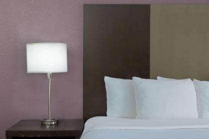 La Quinta by Wyndham Snellville - Stone Mountain - image 10
