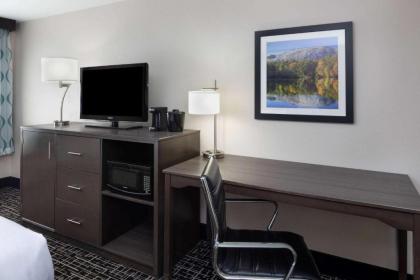 La Quinta by Wyndham Snellville - Stone Mountain - image 3
