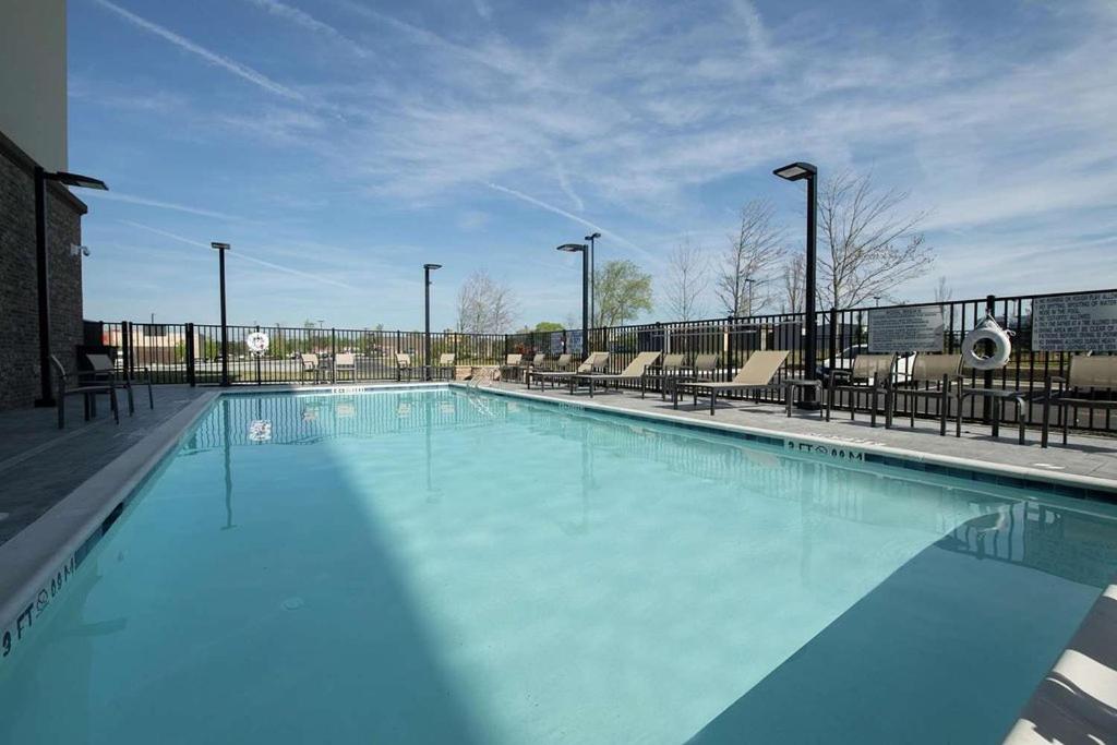 Hampton Inn & Suites Snellville Atlanta Ne - image 7