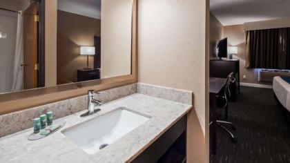 Best Western Snowflake Inn - image 14