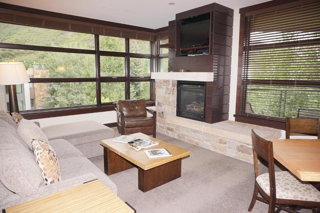 120 Carriage Way 2205 - main image