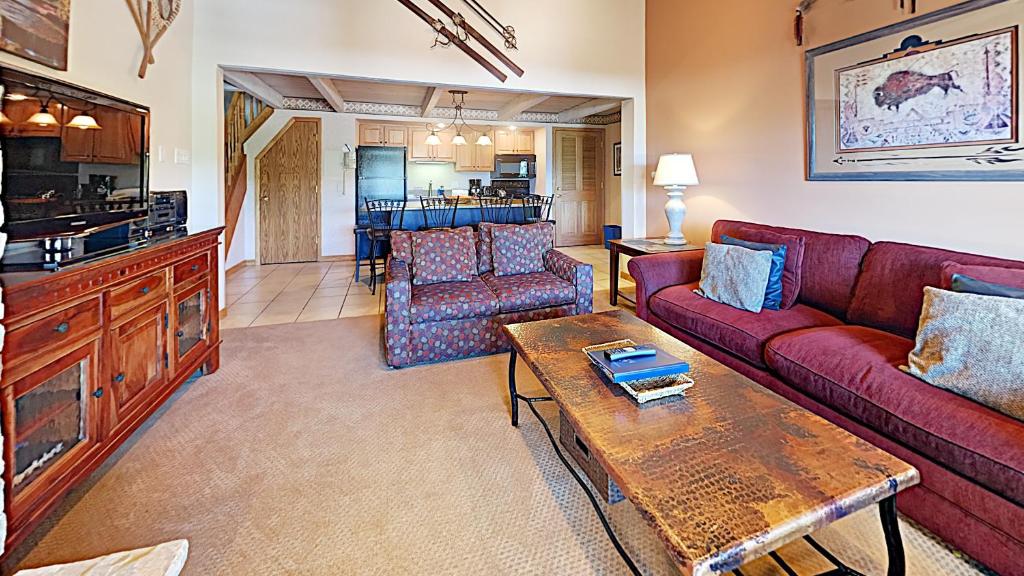 Timberline Condominiums 1 Bedroom Loft Unit D3B - image 3