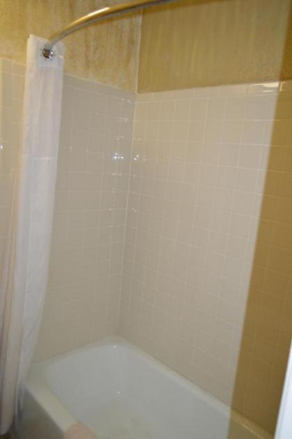 Purple Sage Motel - image 4