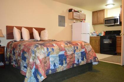 Purple Sage Motel - image 6