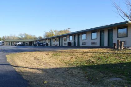 Purple Sage Motel - image 7