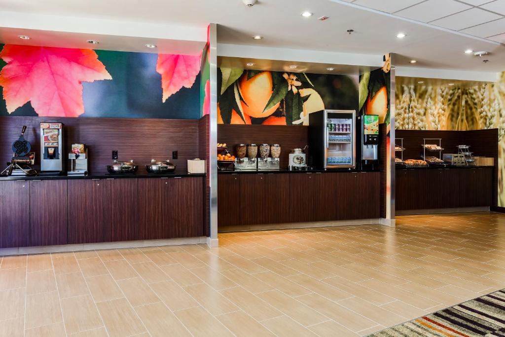 Fairfield Inn & Suites by Marriott Snyder - image 6