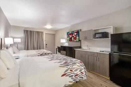 Red Roof Inn Socorro - image 13