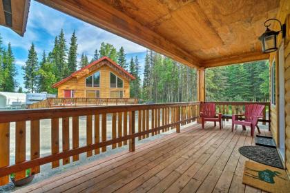 Townhome Near Kenai River with Deck and Fire Pit!