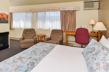 Svendsgaard's Lodge- Americas Best Value Inn & Suites - image 10