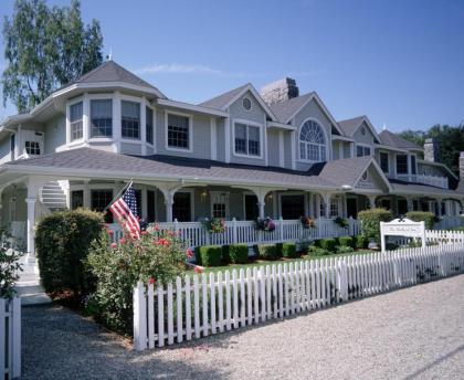 Ballard Inn & The Gathering Table