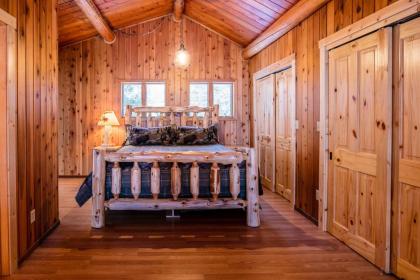 Blacktail Cabin - image 12