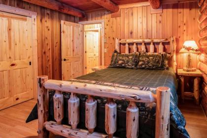 Blacktail Cabin - image 9
