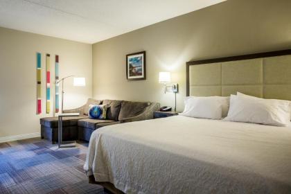 Hampton Inn Somerset - image 7