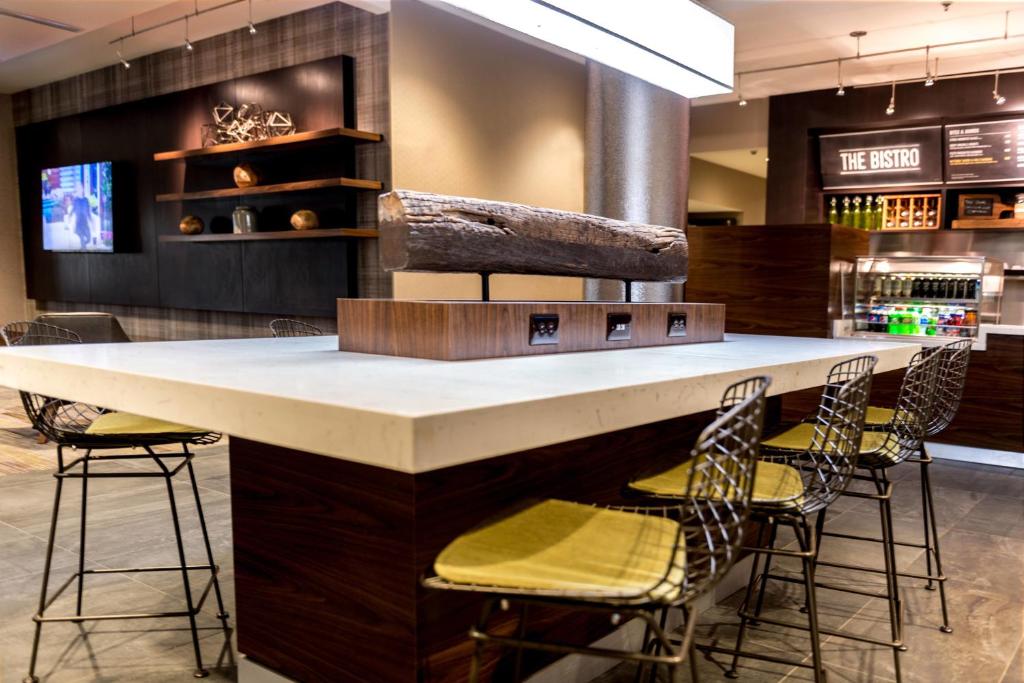 Courtyard by Marriott Somerset - image 7