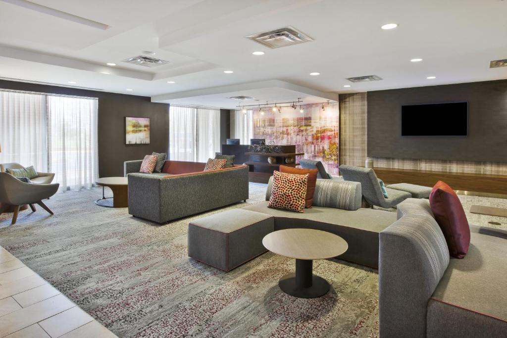 Courtyard by Marriott Somerset - image 6