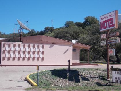 Holiday Host Motel - image 5