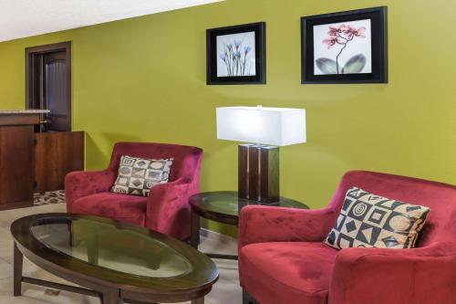 Travelodge by Wyndham Newport - image 5