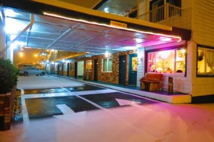 Money Saver Motel - image 2