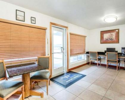 Rodeway Inn Newport - image 5