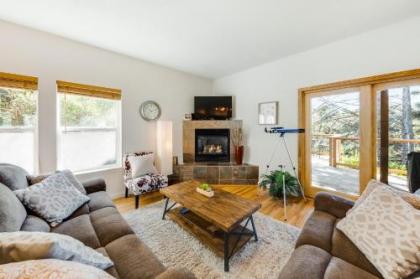 Yaquina Lighthouse View Beach Home Newport Oregon