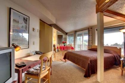 The Yaquina House - image 3
