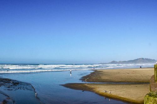 Newport House at Nye Beach - image 5