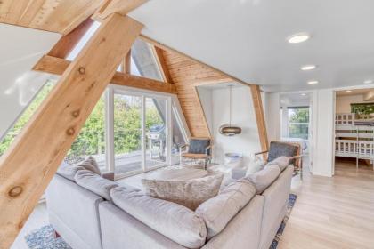 Holiday Beach House - image 11