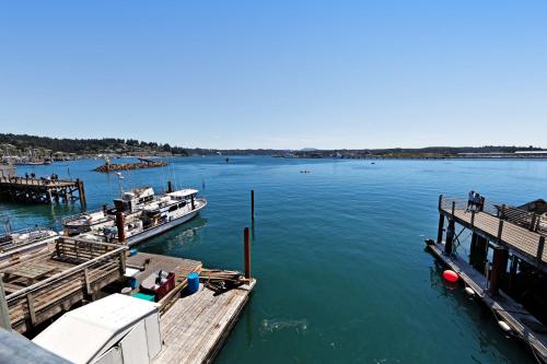 Anchor Pier Lodge - main image
