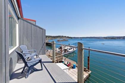 Anchor Pier Lodge - image 2
