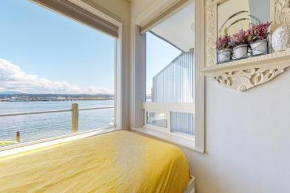 Anchor Pier Lodge - image 4