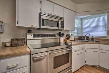 Vero Beach Pet-Friendly Home 1 Mi To Beach! - image 10